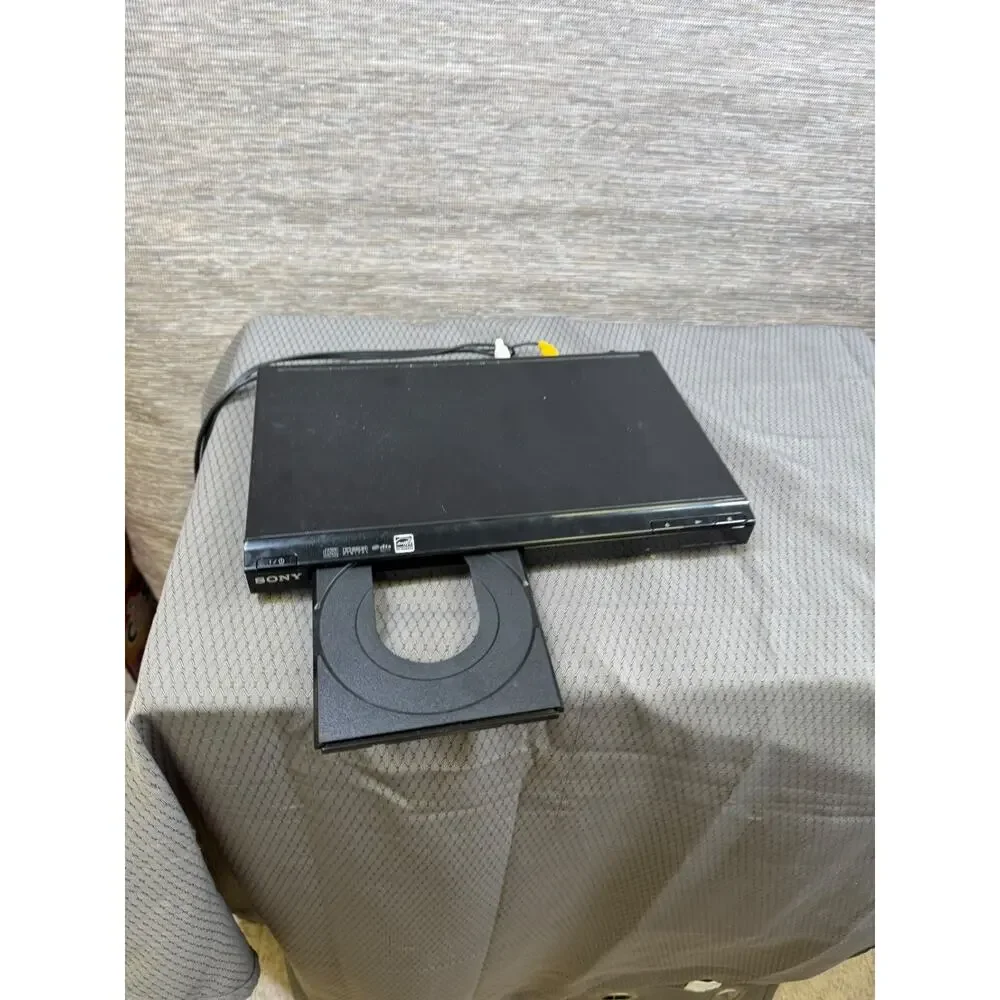 Sony DVP-SR200P CD/DVD Player AC 120V 60Hz *READ